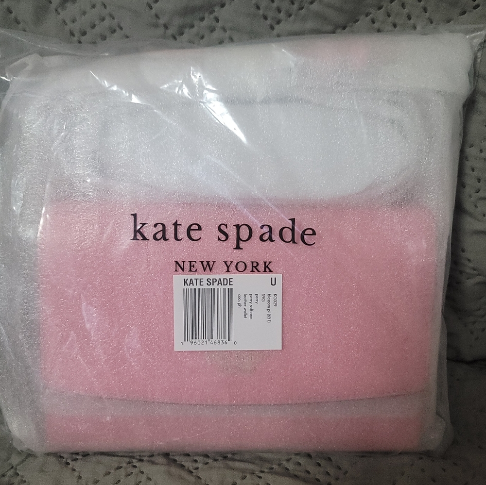 NWT $239MSRP Kate Spade NWT Blossom Pink Leather Crossbody - Picture 5 of 5